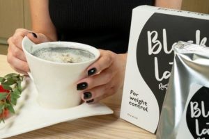 black-latte-coffe-woman